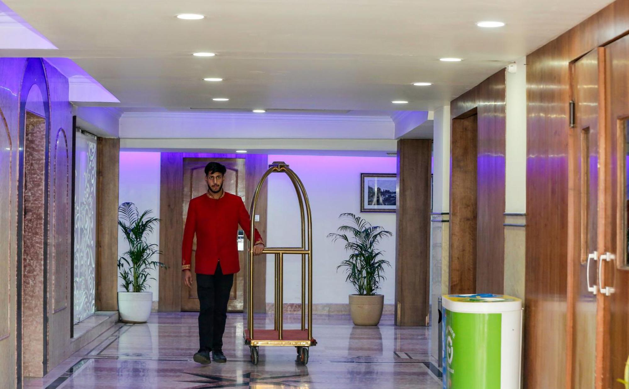 Hotel The Residency Srinagar Esterno foto